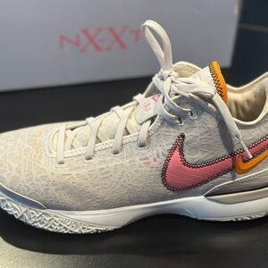 Nike Zoom LeBron NXXT Gen Light Orewood DR8784-100 Men's Size 13